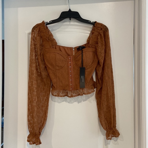 Chocolate USA Lace Corset Flounce Sleeve Crop Top - Picture 3 of 11